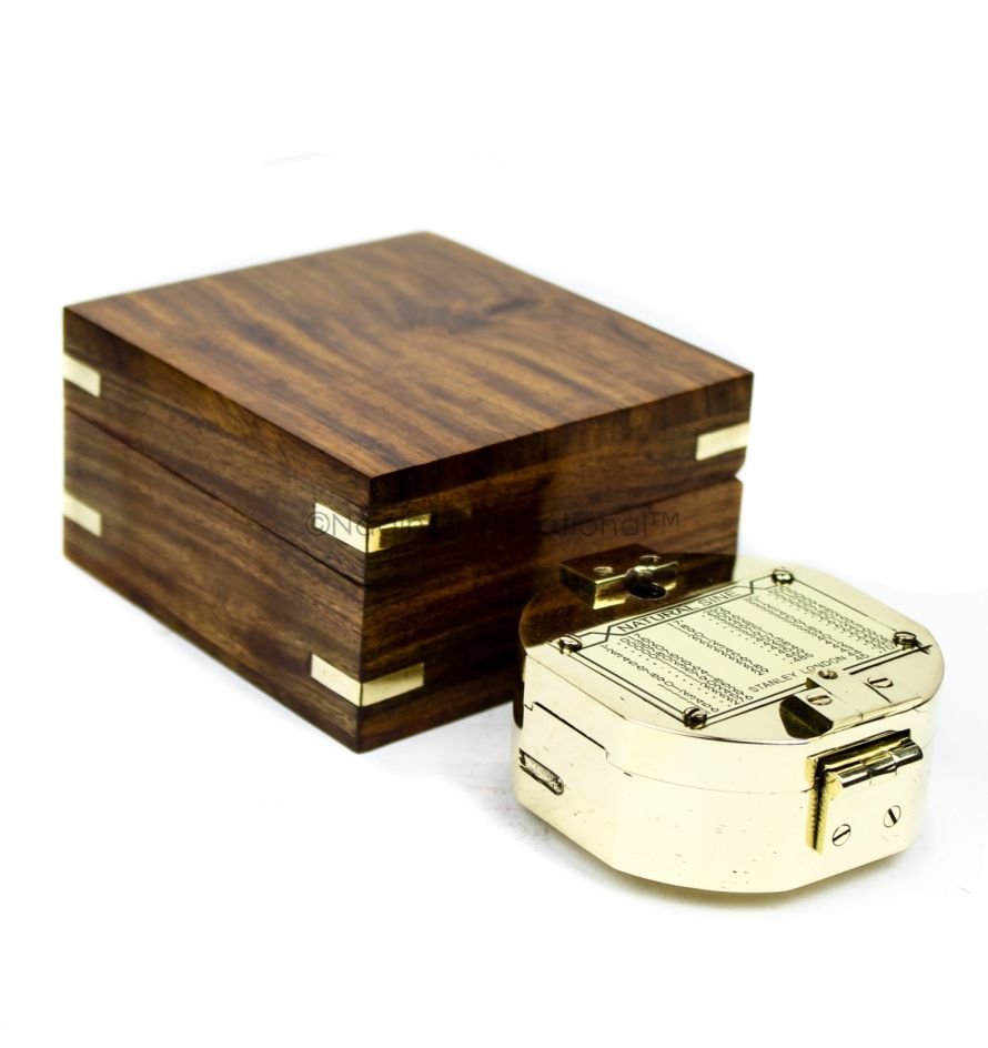 Bruton Compass (4) Bruton Compass (4)