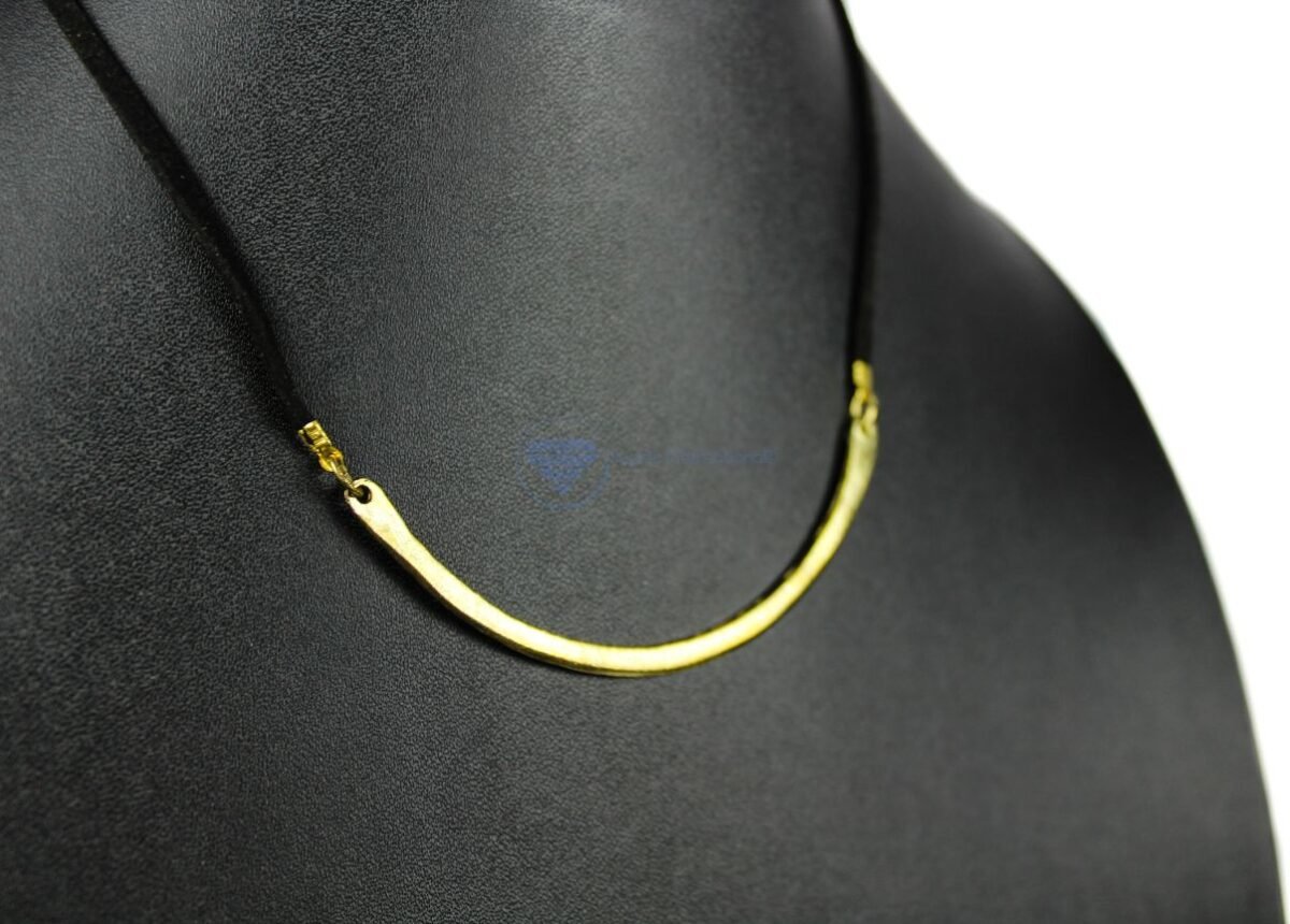 Half Moon Necklace (4) Half Moon Necklace (4)