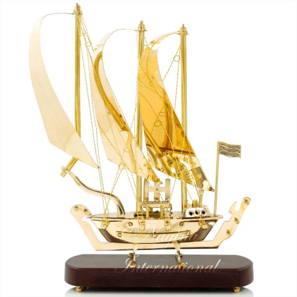 Sea Caravel Ship Old Model Solid Brass Handcrafted Replica | Detailed Authentic Design with Brass Polished Finish | Sailing Boat Decorative Display Showpiece | Pirate's Nautical Home Décor