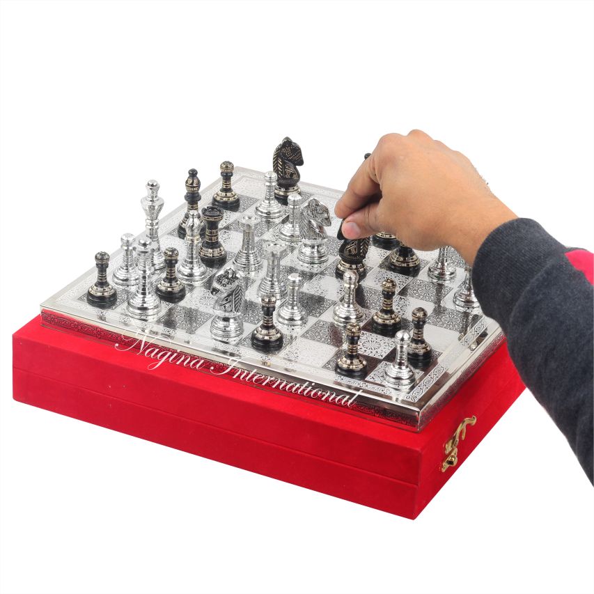 Abstract Crystal Glass Chess Pieces - www.